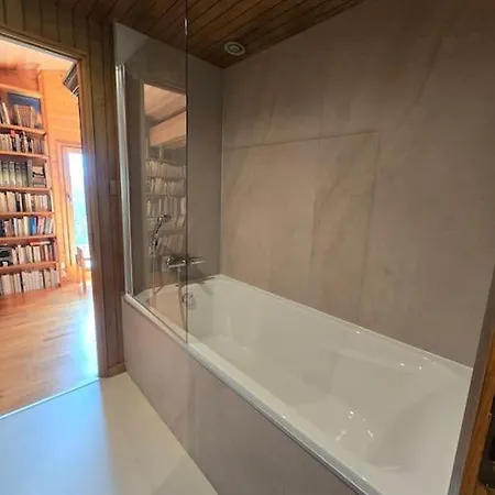 Familial Cosy Et Moderne Σαλέ